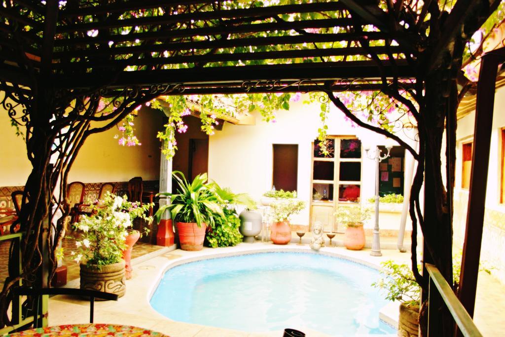 Hostal Sonati Leon Exterior photo